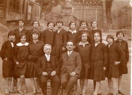 Φωτογραφία Ζ΄ Τάξης του Παρθεναγωγείου Τάρσης Βαρείδου (Κωνσταντινούπολη)