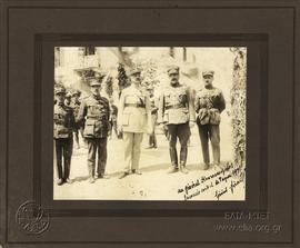 Ο Βασίλειος Κουρουσόπουλος (δεύτερος αριστερά) με τον γάλλο στρατηγό Girard (Μ. Ασία, 1921)