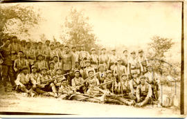 Αναμνηστική φωτογραφία Ελλήνων στρατιωτών στη Σμύρνη